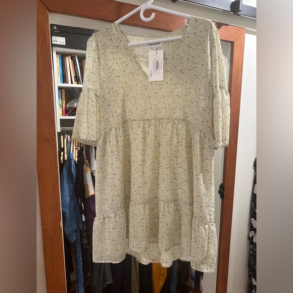 Park & Fifth Rennie Dress - Picture 2 of 4